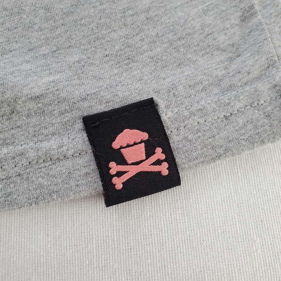 Johnny Cupcakes Women's T-Shirt | L - Picture 5 of 7